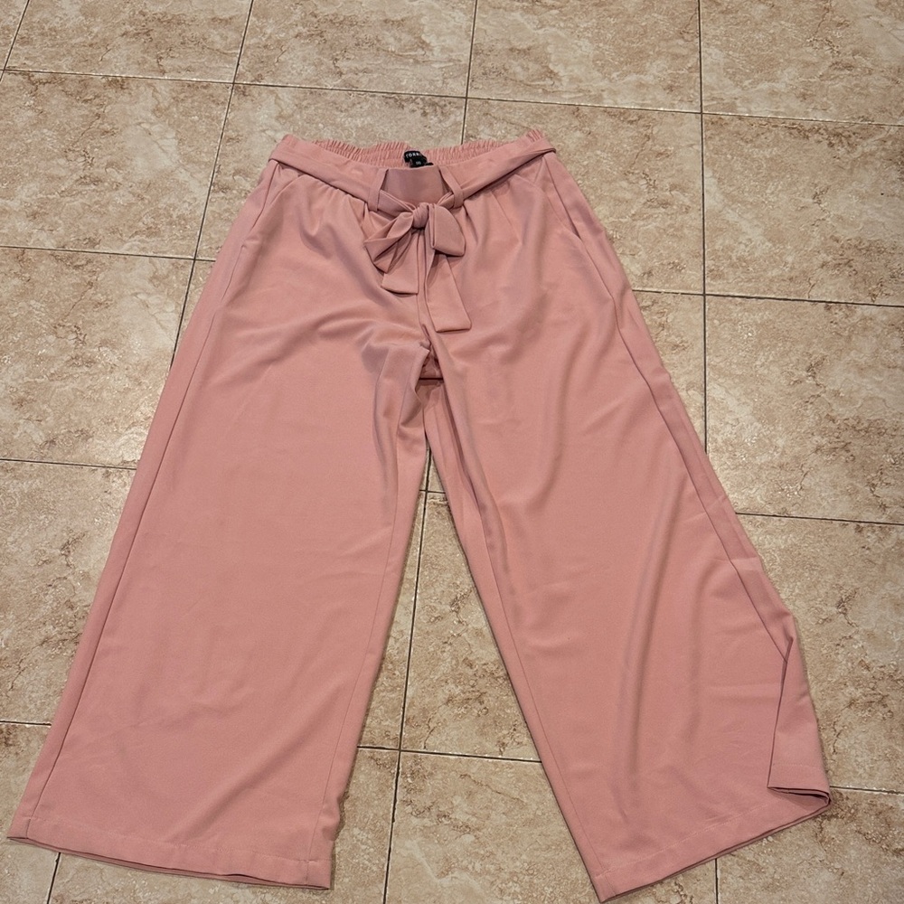 NWT Elegant Pink Wide-Leg Pants